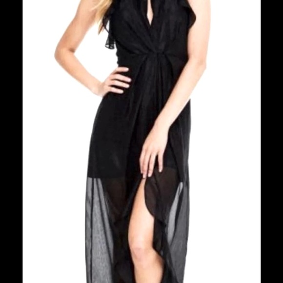 Astr Dresses & Skirts - ASTR Arielle Dress